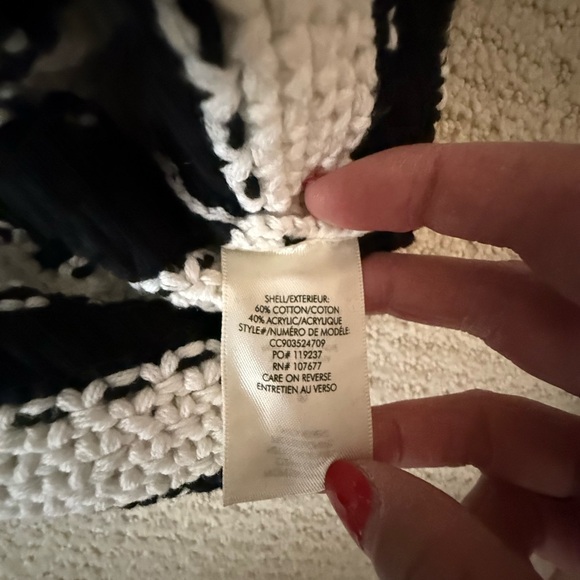 Alice and Olivia Black and White Striped Sweater size M - Picture 4 of 4
